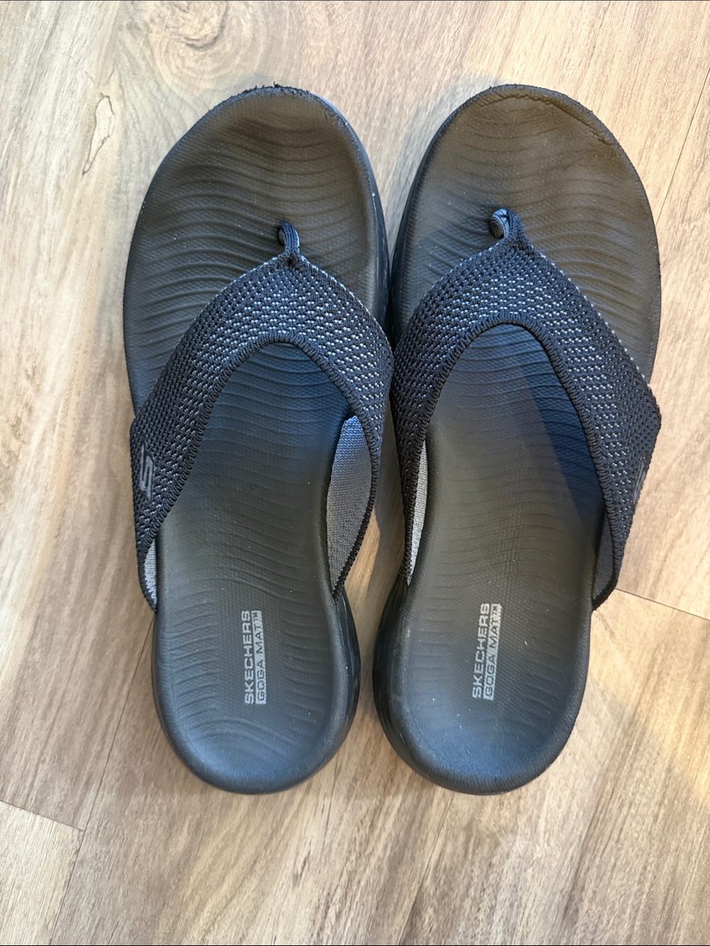 Skechers Women’s Black Mesh Toe-Post Sandals